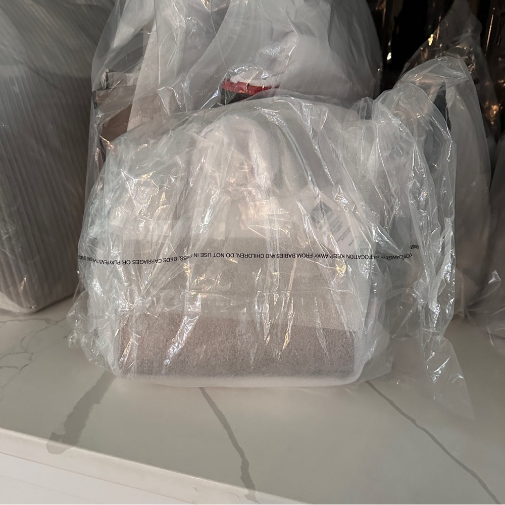 Andrea Carryall Bag
$478 - Picture 8 of 11